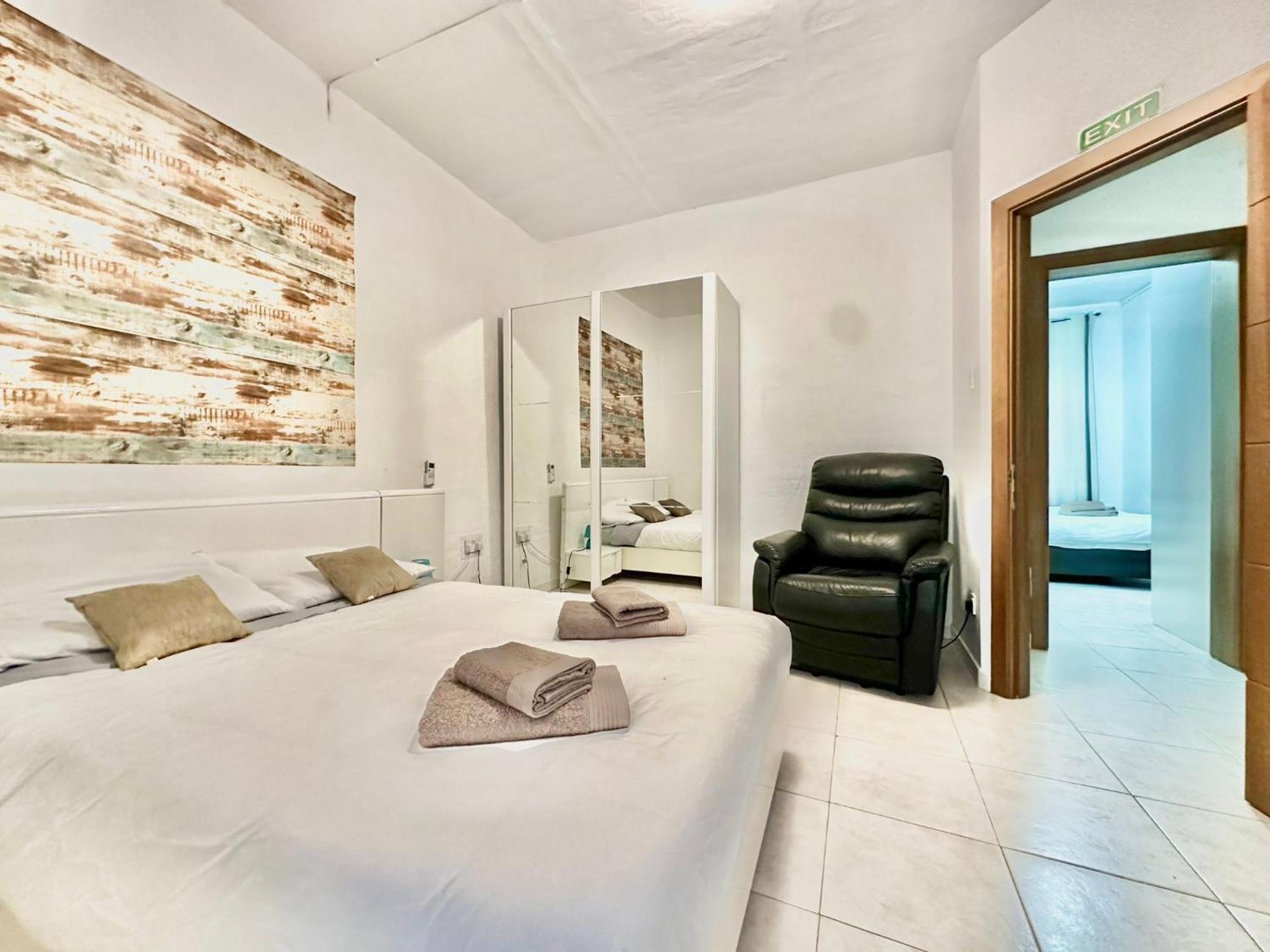 Valletta 3-Bedroom Townhouse ภายนอก รูปภาพ